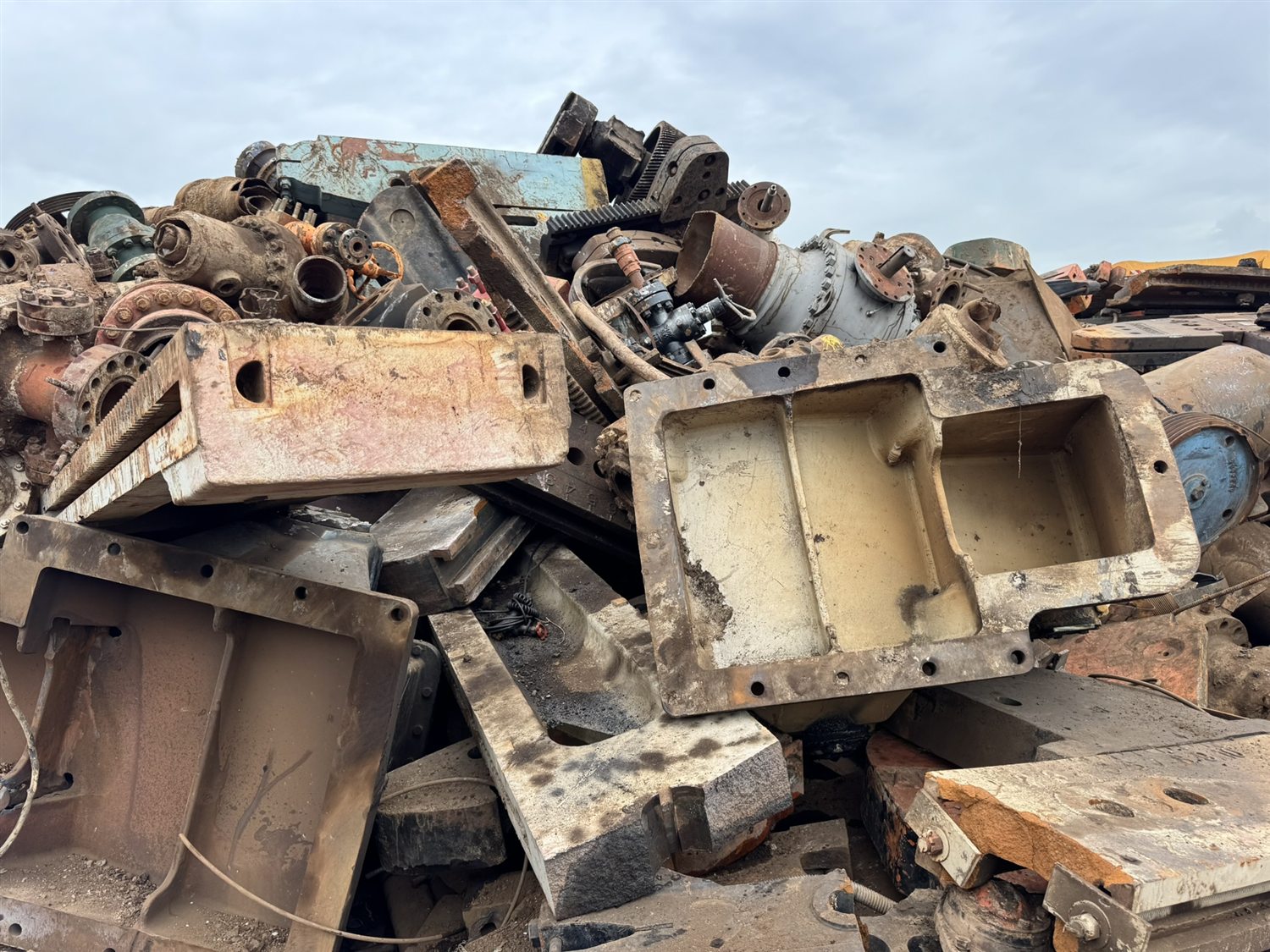 Cast iron scrap — machinery, valves and castings